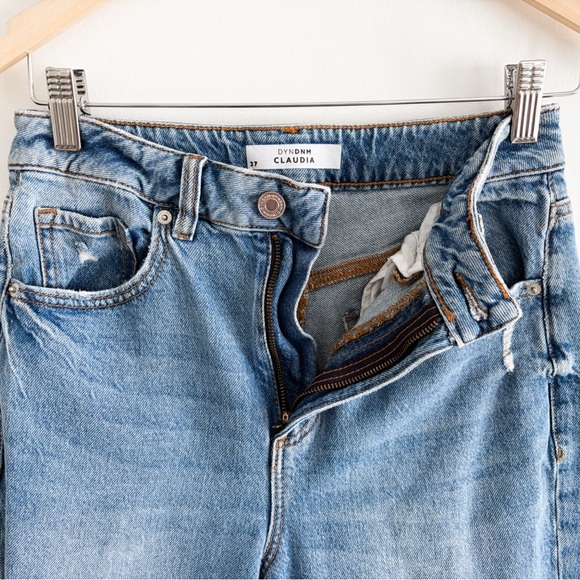 Dynamite Claudia Mom Jeans - Medium Wash - Size 27 (4) - Picture 5 of 10